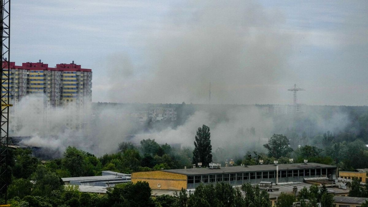 Rauch über Kiew nach Luftangriffen an diesem Sonntagmorgen
