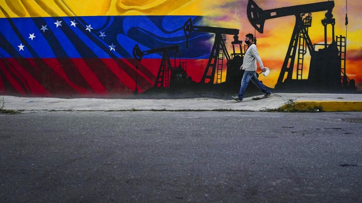Γκράφιτι με αντλίες πετρελαίου στο Καράκας της Βενεζουέλας