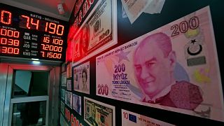 هبوط جديد في قيمة الليرة التركية