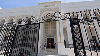Tunisian magistrates protest dismissal of colleagues
