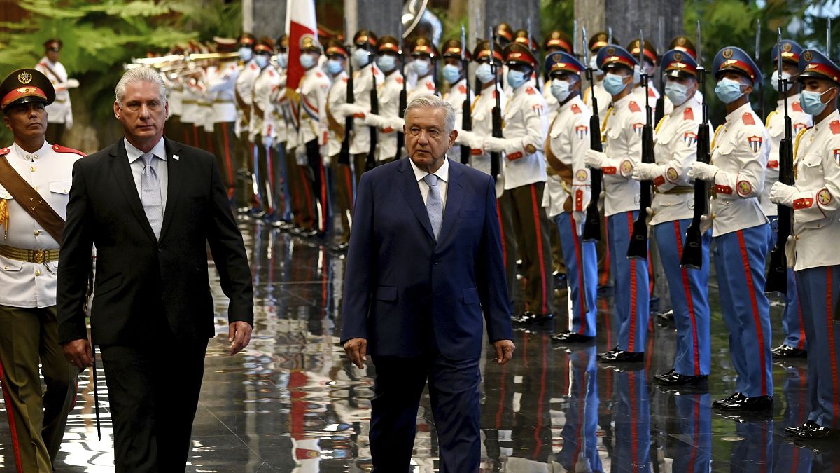 López Obrador junto a su homólogo cubano en una reciente visita a La Habana (Cuba).