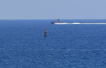 یک شناور نظامی اسرائیل در حال گشت‌زنی در دریای مدیترانه