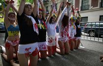 Manifestation devant le consulat russe à New York contre les viols en Ukraine