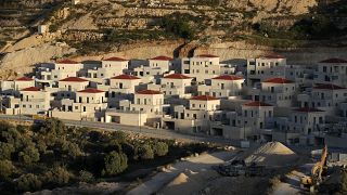 Oggetto del progetto di legge affondato dall'opposizione: la proroga di regolamenti che estendono il diritto israeliano ai coloni nei territori occupati