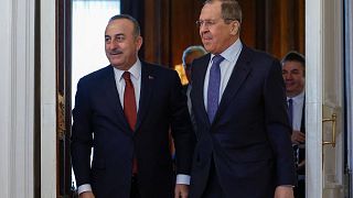 وزير الخارجية الروسي سيرغي لافروف ونظيره التركي مولود تشاوش أوغلو خلال اجتماع في موسكو، روسيا 16 مارس 2022