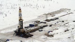 سکوی نفتی روس‏نفت در یک میدان نفتی در شرق سیبری