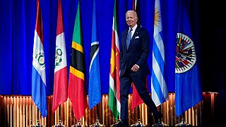 Joe Biden a csúcstalálkozó színpadán