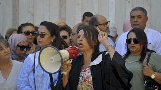 Tunisie : juges et avocats protestent contre l'action du président