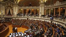Парламент Португалии поддержал легализацию эвтаназии