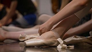 Kyiv City Ballet rehearses Tchaikovsky's "Swan Lake" in central Paris