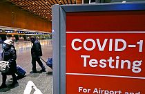 ABD uçak seyahatlerinde Covid-19 testi yaptırma zorunluluğunu kaldırıyor