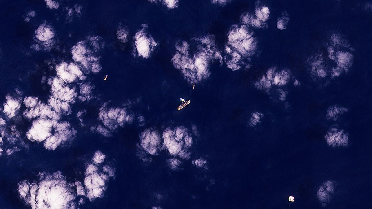 صورة للأقمار الصناعية (بلانيت لابز) تظهر سفينة تخزين وتفريغ ترفع علم جزر مارشال في حقل كاريش. 2022/06/05