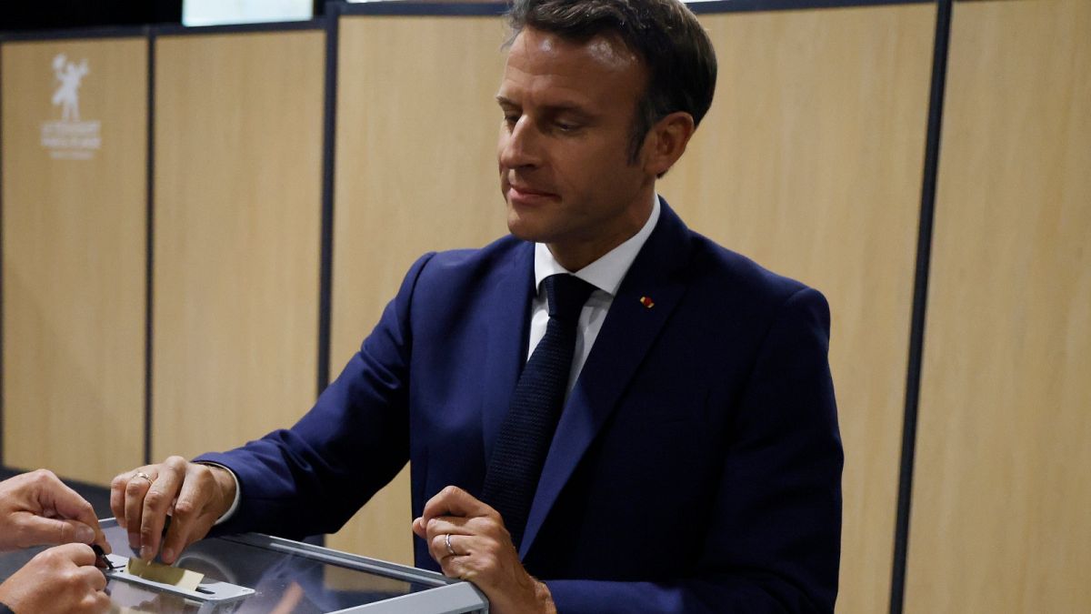 Fransa Cumhurbaşkanı Macron, parlamento seçimlerinde oyunu Le Touquet'de kullandı
