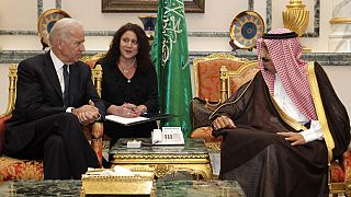 ABD Başkanı Biden (solda), S. Arabistan Kralı bin Selman (sağda) (arşiv)