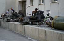 جانبٌ من معرض "صلب أوكرانيا" في العاصمة كييف، يوثق للأدوات التي استخدمها الجيش الروسي في حرب ضد البلاد، 12 يونيو 2022