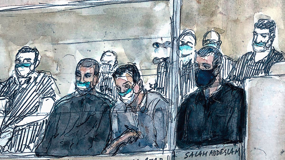 Mohamed Bakkali, Oussama Atar et Salah Abdeslam lors du réquisitoire du procès des attentats du 13 novembre 2015, à Paris, le vendredi 10 juin 2022.