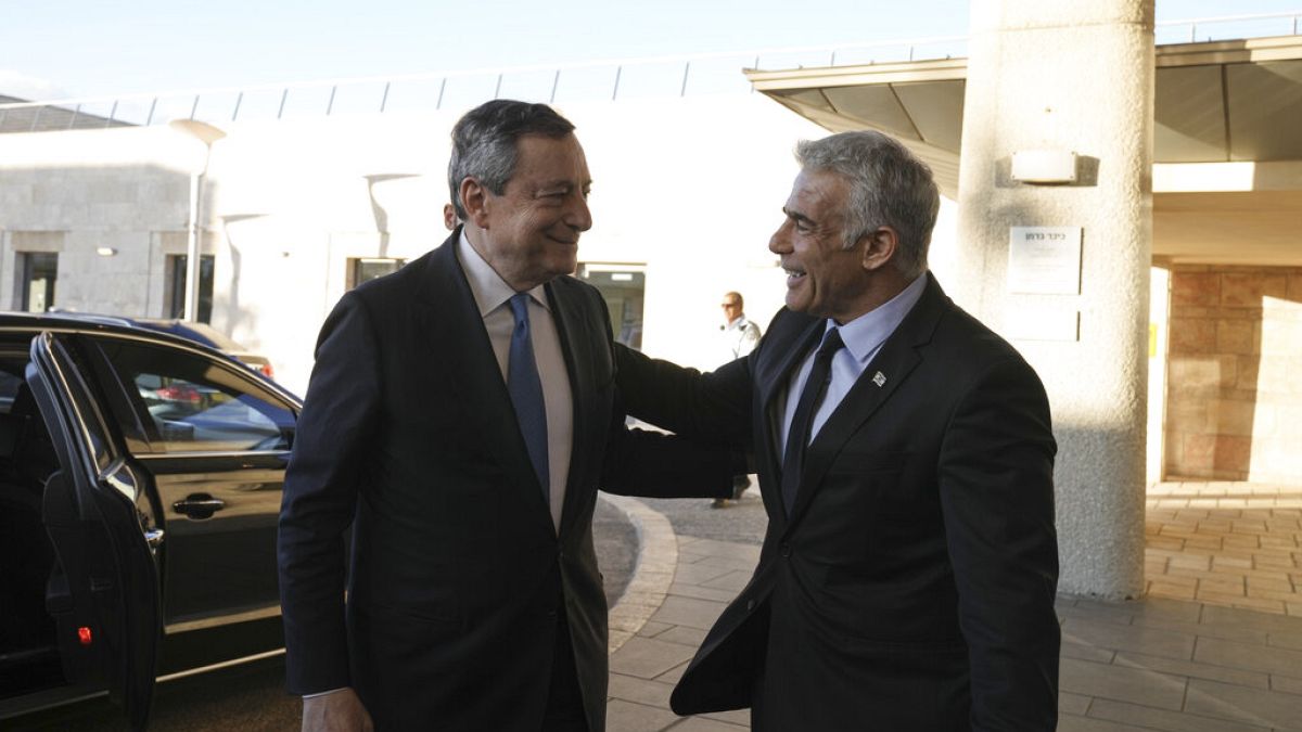 İtalya Başbakanı Mario Draghi'yi İsrail Dışişleri Bakanı Yair Lapid karşıladı