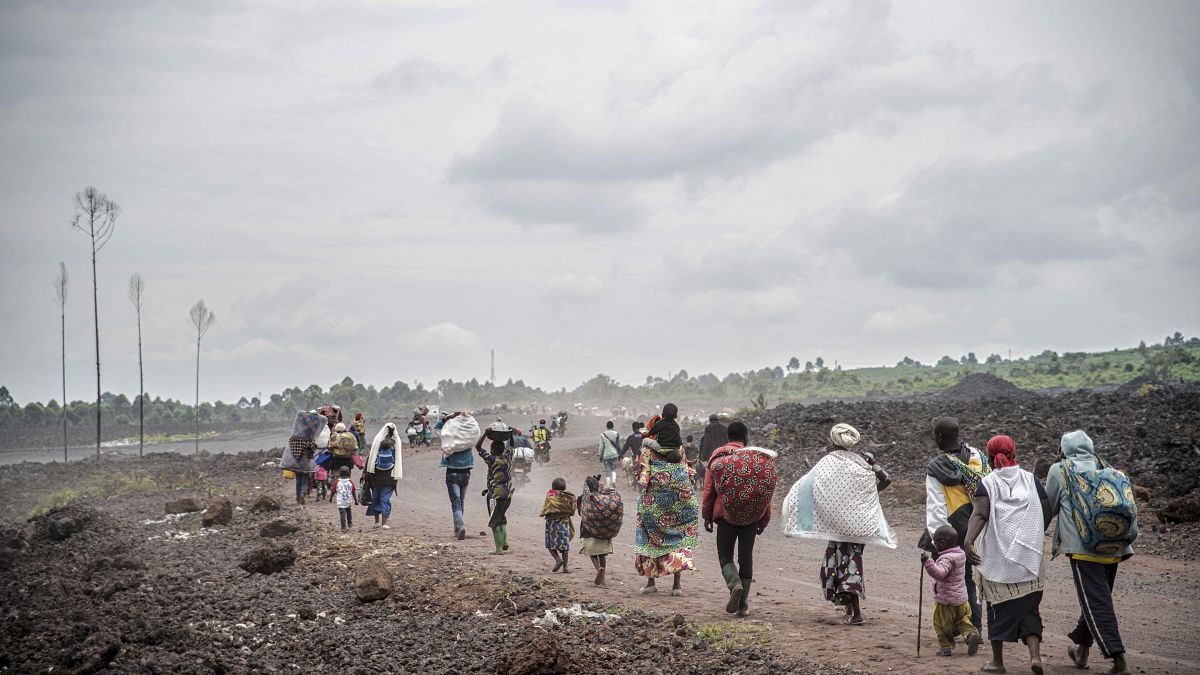 Populares fogem dos combates entre Exército da RDC e rebeldes do M23, no Kivu Norte
