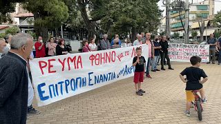 Manifestación en un suburbio de Atenas para protestas contra la subida de precios