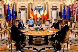 French President Emmanuel Macron, Italian Prime Minister Mario Draghi, and German Chancellor Olaf Scholz, right, meet President Zelenskyy in Kyiv, 16 June 2022