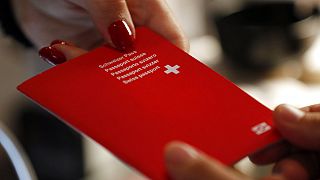 İsviçre'de doğan yabancılara 18 yaşında vatandaşlık hakkı tanıyan yasa teklifi reddedildi