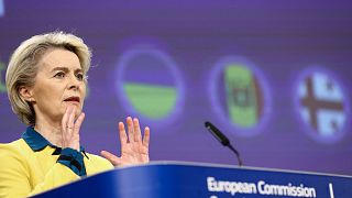 La présidente de la Commission européenne, lors d'une conférence de presse sur l'adhésion à l'UE de l'Ukraine, la Géorgie et la Moldavie, le 17 juin 2022
