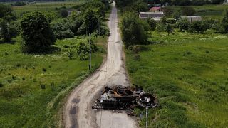 Сельская дорога в Донецкой области.