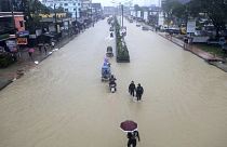 المياه تغمر شوارع سيلهيت في بنغلاديش.