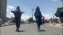 Talibã percorrem as ruas do Afeganistão
