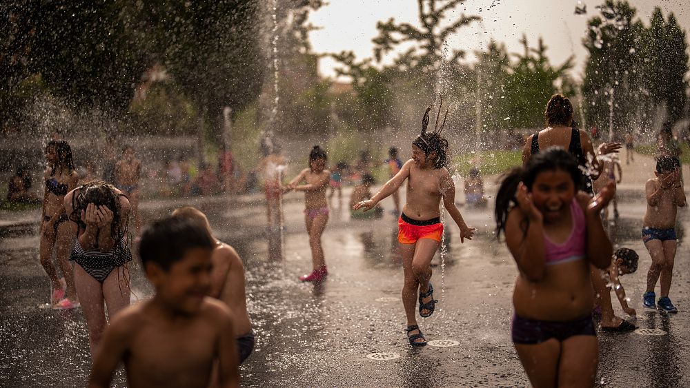 Heatwave cooks western Europe, with temperatures hitting 43°C