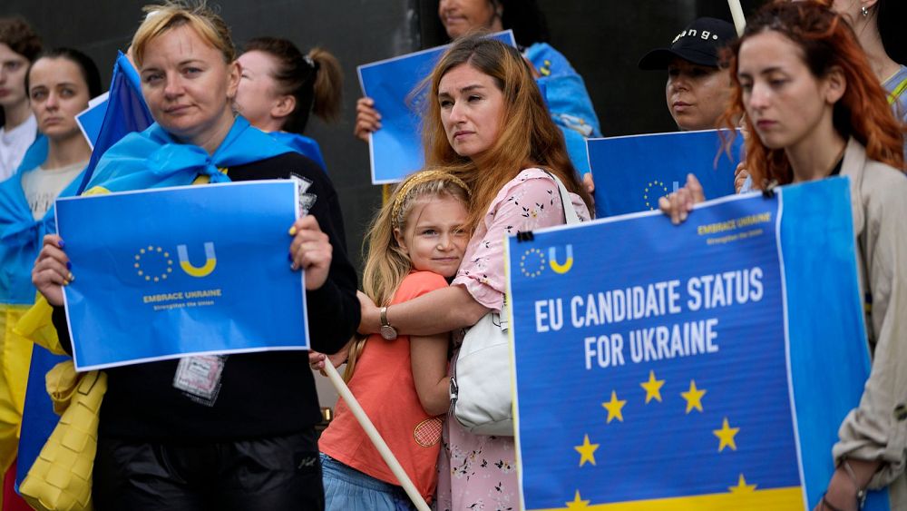 Consensus builds around Ukraine’s EU bid ahead of crucial summit Consensus builds around Ukraine’s EU bid ahead of crucial summit