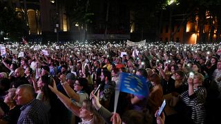 عشرات الآلاف من الأشخاص يشاركون في تظاهرة، بالعاصمة تبليسي، للمطالبة بانضمام جورجيا إلى الاتحاد الأوروبي، 20 يونيو 2022