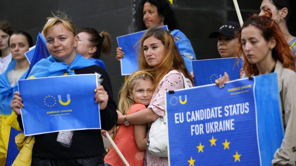 Демонстрация в поддержку стремления Украины в ЕС. Португалия, Лиссабон, 15 июня 2022 г. 