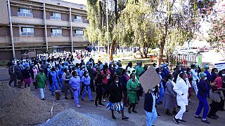 Zimbabwean medical and teaching staff on strike over salaries