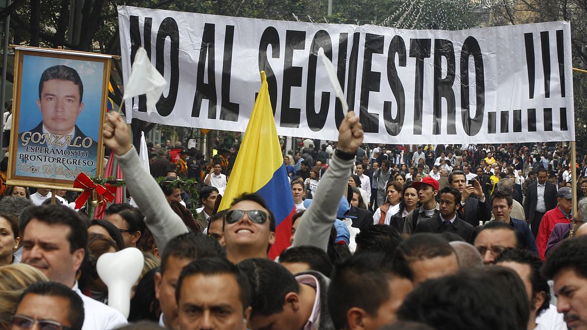 صورة لأرشيف لمسيرة ضد عمليات الاختطاف في العاصمة الكولومبية بوغوتا. 