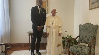 Phoenix Suns' Bismack Biyombo meets the Pope in Vatican City