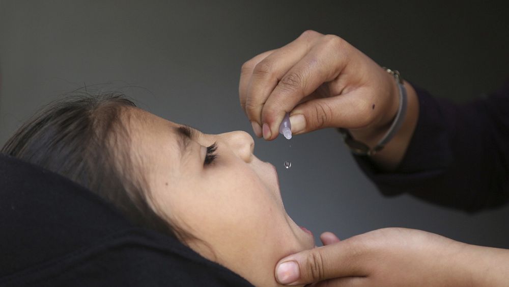 ‘National incident’ in UK after polio found for first time in 40 years