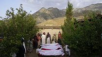 Des corps après le séisme en Afghanistan