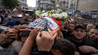 تأبين جثمان الصحافية الفلسطينية شيرين أبو عاقلة
