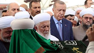 Mahmut Ustaosmanoğlu son yolculuğuna uğurlandı. Ustaosmanoğlu'nun cenaze törenine Erdoğan da katıldı