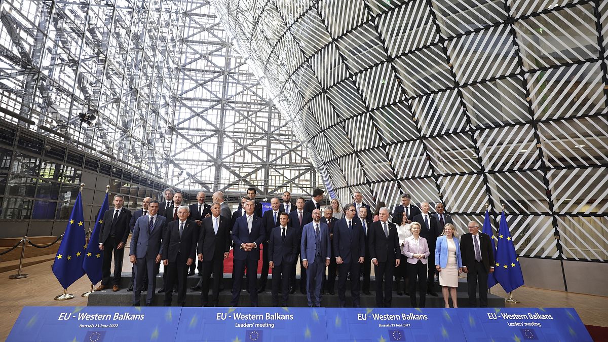 رؤساء دول الاتحاد الأوروبي وزعماء غرب البلقان خلال قمة الاتحاد الأوروبي في بروكسل، بلجيكا.