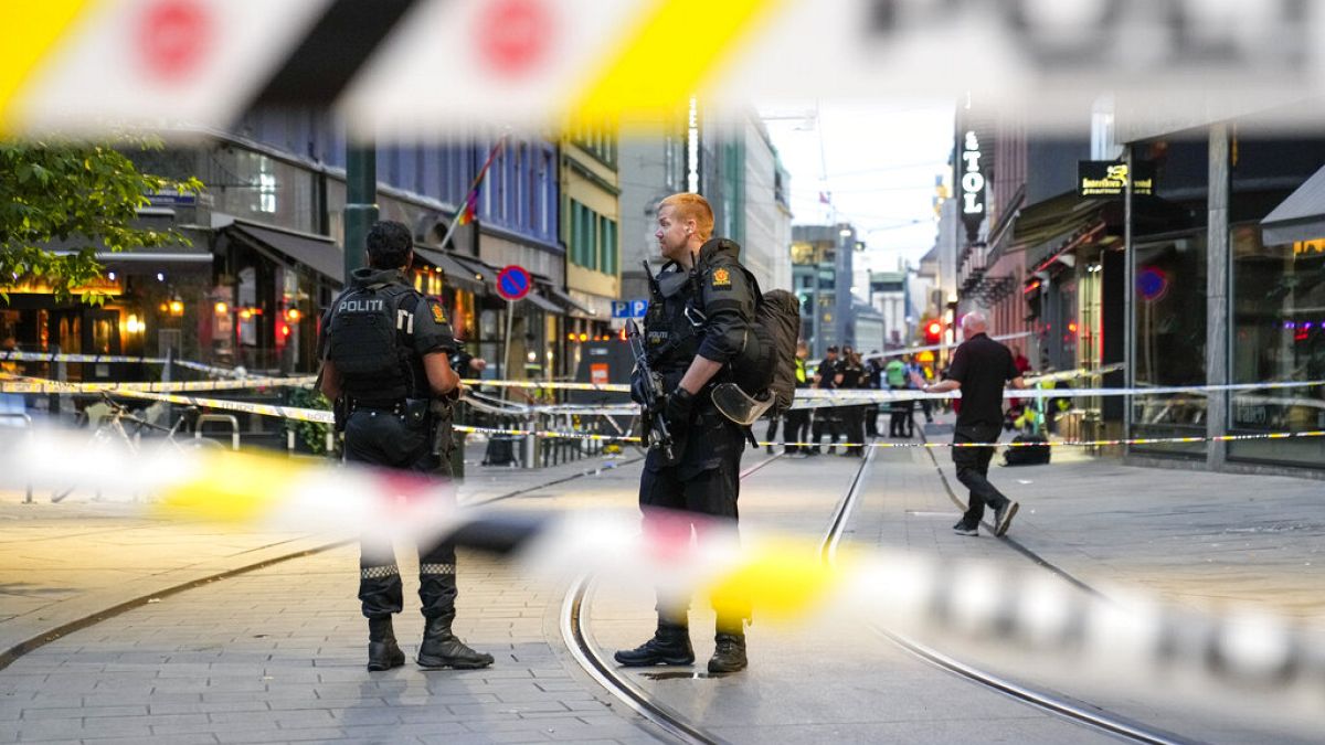 Fusillade à Oslo : la police enquête sur un "acte terroriste" et annule une marche LGBT, le 25 juin 2022.