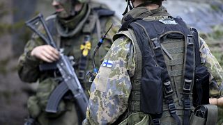 Soldados de Finlandia durante maniobras militares