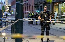 Rendőrök őrzik az oslói gyilkosság helyszínét
