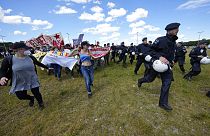 Manifestants et policiers au sommet du G7 à Munich