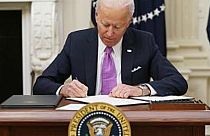 Le Président Joe Biden promulgue une nouvelle loi pour le contrôle des armes à feu