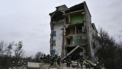 آثار قصف روسي سابق على كييف