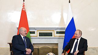 Rus Devlet Başkanı Putin, Belarus Cumhurbaşkanı Aleksandr Lukaşenko ile St. Petersburg'da bir araya geldi.