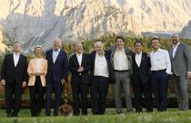 Los líderes del Grupo de los Siete posan durante una foto de grupo en la cumbre del G7 en el Castillo de Elmau en Kruen, Alemania, el 26 de junio de 2022.