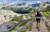 Un coureur sur le circuit du Lavaredo ultra-trail en Italie qui s'est déroulé du 23 au 26 juin 2022 en Italie.